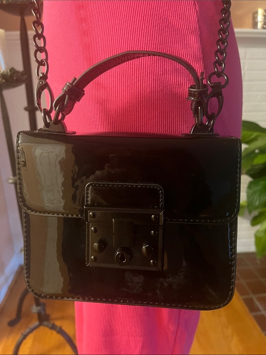 Steve Madden Handbags - Patent-Style Black Gloss Crossbody with Chain Strap